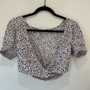 Floral cropped V neck blouse